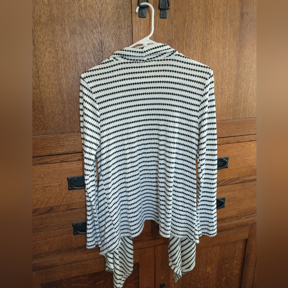 CARDIGAN - Light Weight Knit Cardigan - meraki - size large - Picture 2 of 3